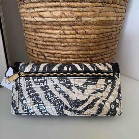 NWTšBrahmin Ady Wallet Everlasting
Encore Melbourne Leather - Picture 5 of 6